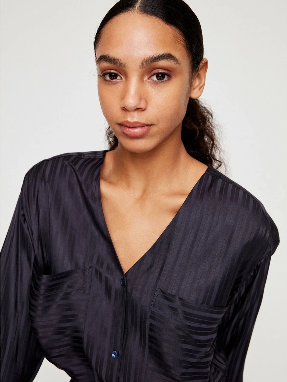 Aritzia Wilfred Zelie Silk Satin Stripe Shirt V Black Buttons Blouse Long Sleeve - Picture 10 of 16